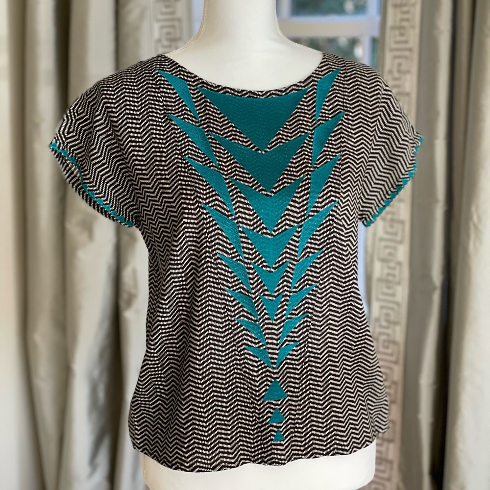 THML Black and White Patterned Top with turquoise embroidery NWT size XS